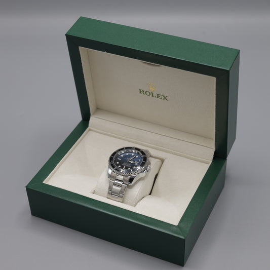 Rolex Submariner Dive Watch - Stainless Steel Automatic Wristwatch