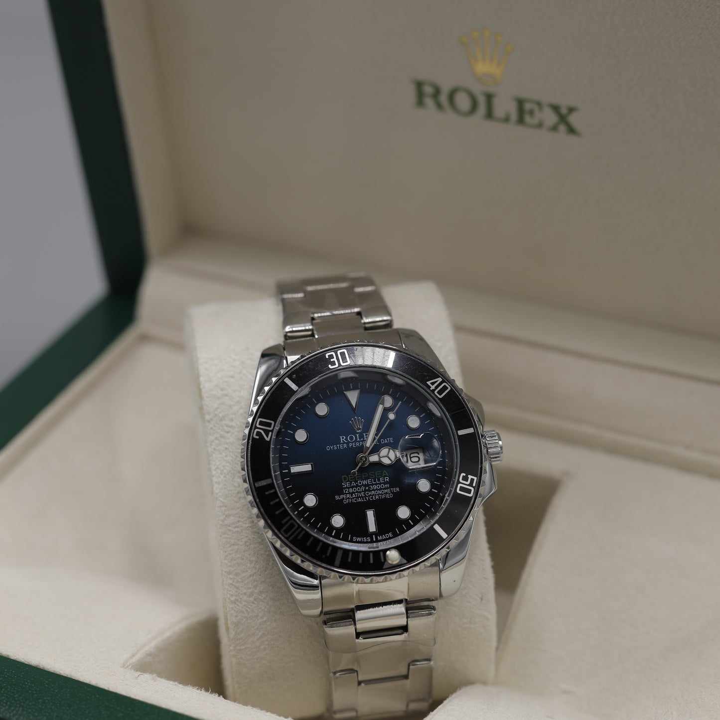 Rolex Submariner Dive Watch - Stainless Steel Automatic Wristwatch