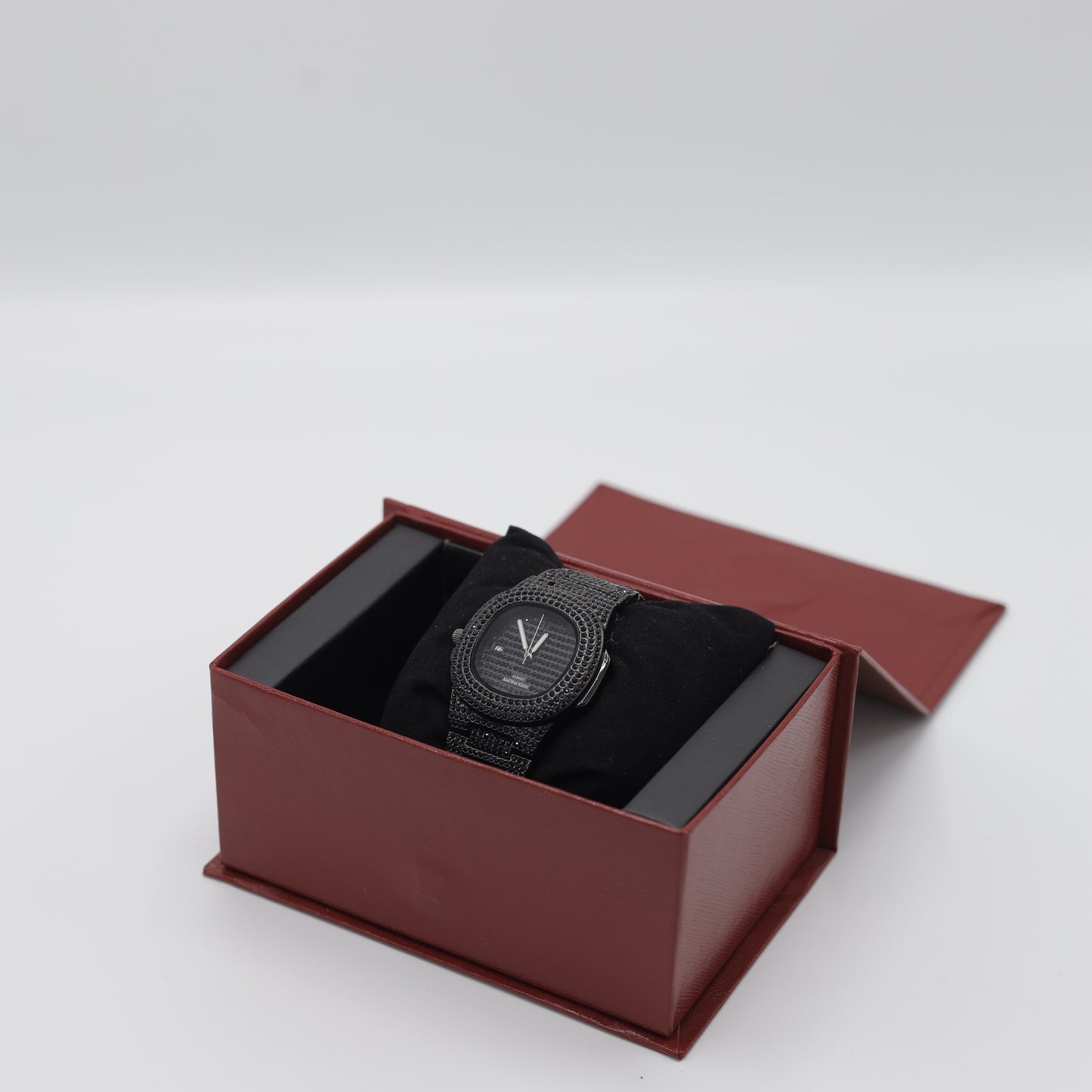 Patek Philippe Nautilus Style Watch - Black Crystals Or Dimonds