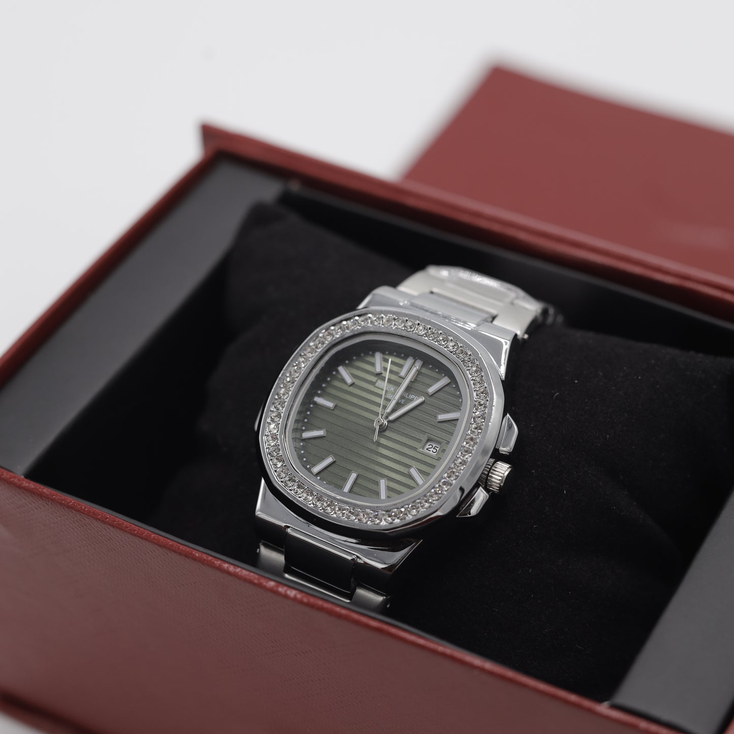 Patek Philippe Nautilus Diamond Bezel Automatic Men's Watch