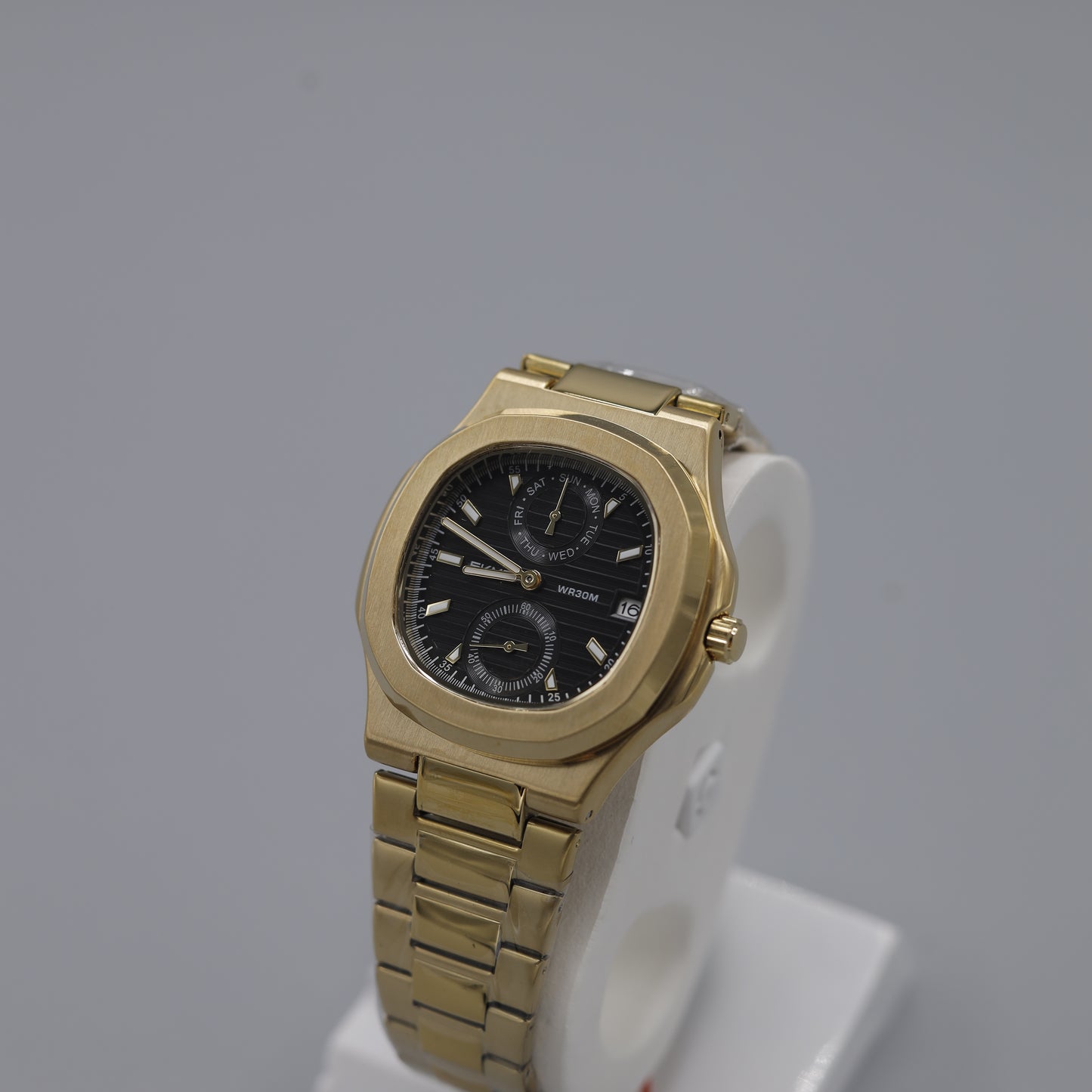SKMEI Men's Luxury Gold Chronograph Watch.