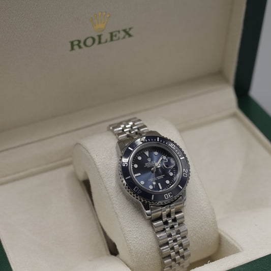 Rolex Submariner Date – Classic Luxury Dive Watch